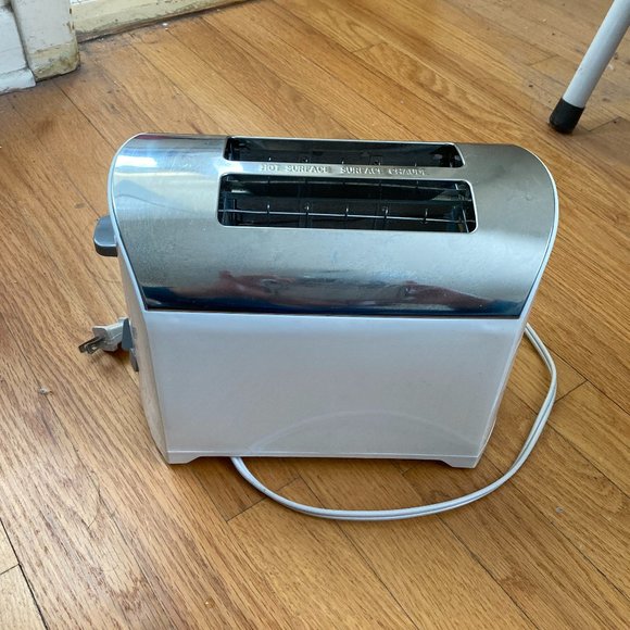 Procter & Silex Kitchen Procter Silex White Toaster Poshmark
